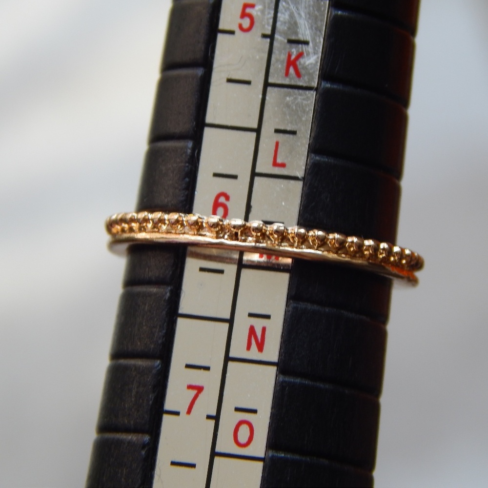 Gold-tone ring - Picture 2 of 2